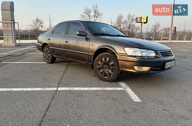 Седан Toyota Camry 2000 в Києві