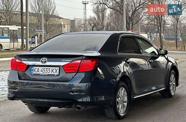 Седан Toyota Camry 2014 в Днепре