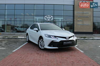 Седан Toyota Camry 2023 в Черкассах