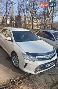 Седан Toyota Camry 2017 в Кривом Роге