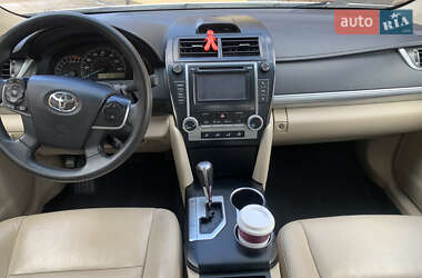 Седан Toyota Camry 2013 в Львове