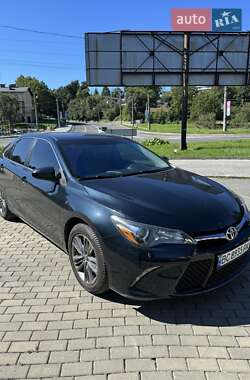 Седан Toyota Camry 2016 в Львове