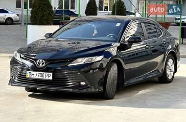 Седан Toyota Camry 2018 в 