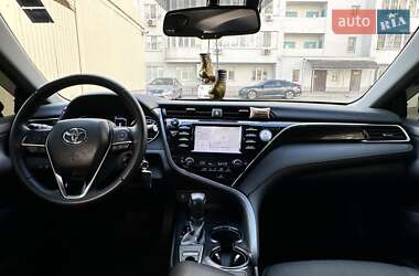 Седан Toyota Camry 2018 в 