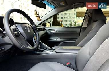 Седан Toyota Camry 2018 в 