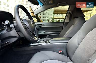Седан Toyota Camry 2018 в 