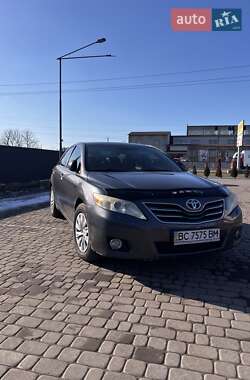 Седан Toyota Camry 2009 в Червонограді