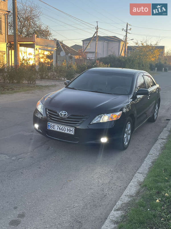 Седан Toyota Camry 2007 в Николаеве