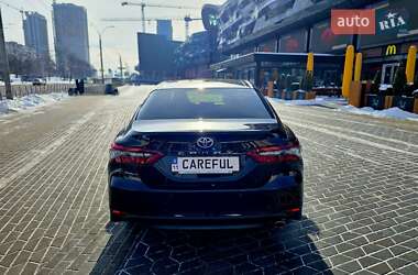 Седан Toyota Camry 2021 в Києві