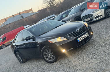 Седан Toyota Camry 2008 в Бердичеве