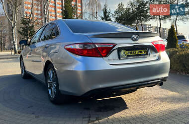 Седан Toyota Camry 2016 в Львові