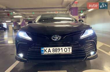 Седан Toyota Camry 2021 в Києві