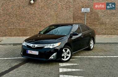 Седан Toyota Camry 2012 в Одессе