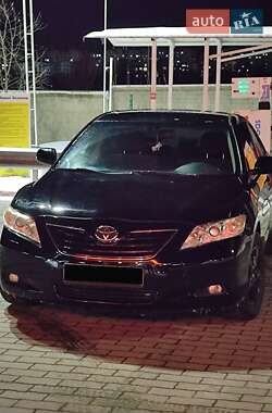 Седан Toyota Camry 2008 в Киеве