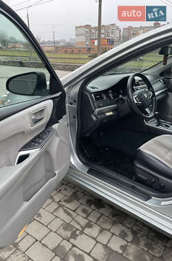 Седан Toyota Camry 2015 в 