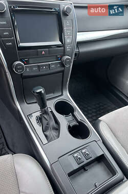 Седан Toyota Camry 2015 в 
