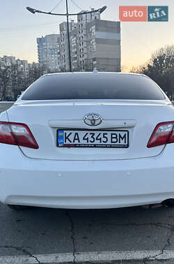 Седан Toyota Camry 2011 в Броварах