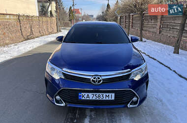 Седан Toyota Camry 2015 в Києві