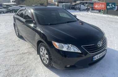 Седан Toyota Camry 2006 в Києві