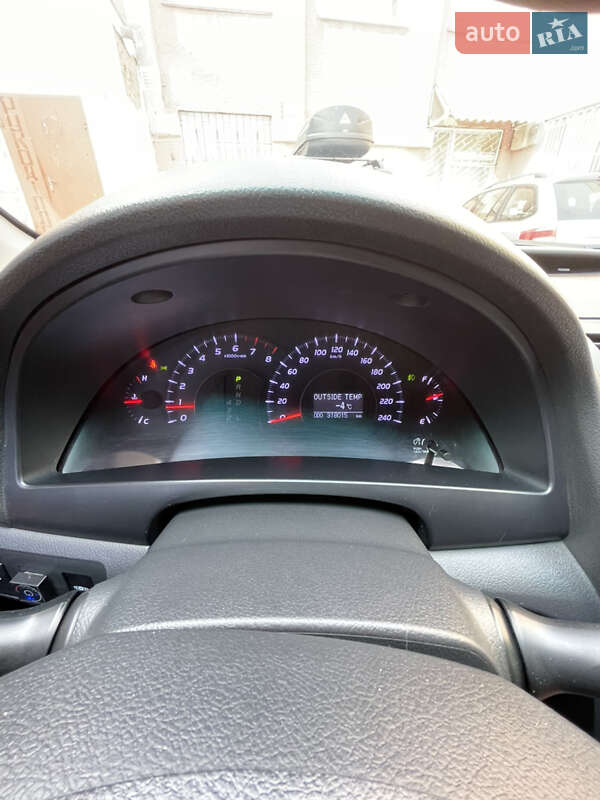 Седан Toyota Camry 2009 в Сумах