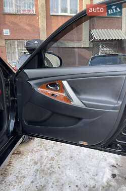 Седан Toyota Camry 2009 в Сумах