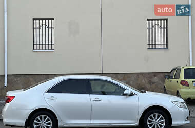 Седан Toyota Camry 2012 в 