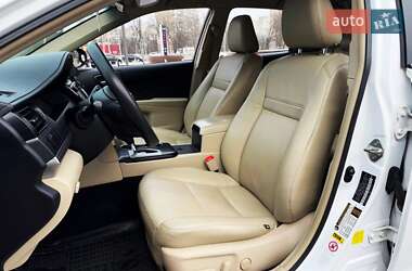 Седан Toyota Camry 2014 в Києві