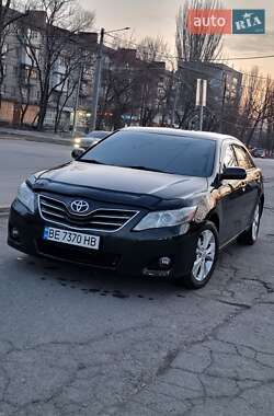 Седан Toyota Camry 2010 в Николаеве