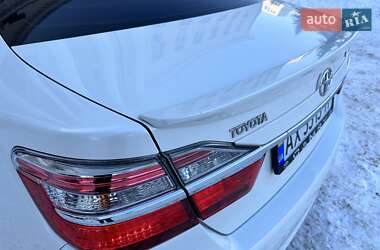 Седан Toyota Camry 2015 в 