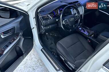 Седан Toyota Camry 2015 в 