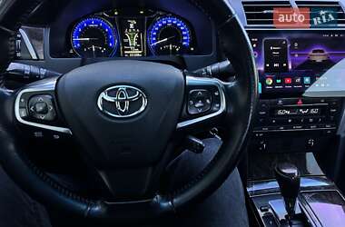 Седан Toyota Camry 2015 в 