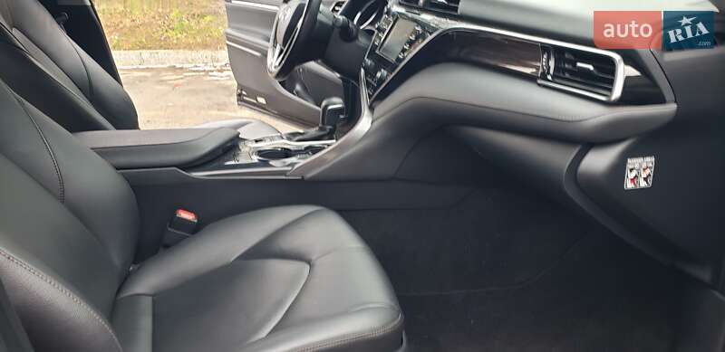 Седан Toyota Camry 2019 в Вінниці