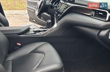 Седан Toyota Camry 2019 в 