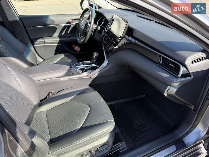 Седан Toyota Camry 2021 в Кременчуці