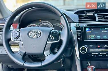 Седан Toyota Camry 2011 в Дніпрі