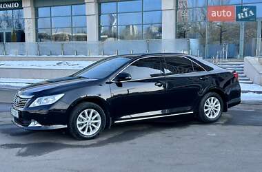 Седан Toyota Camry 2011 в Дніпрі