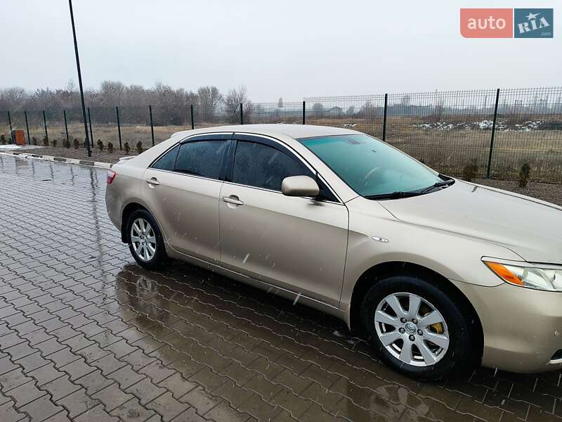 Седан Toyota Camry 2008 в Желтых Водах