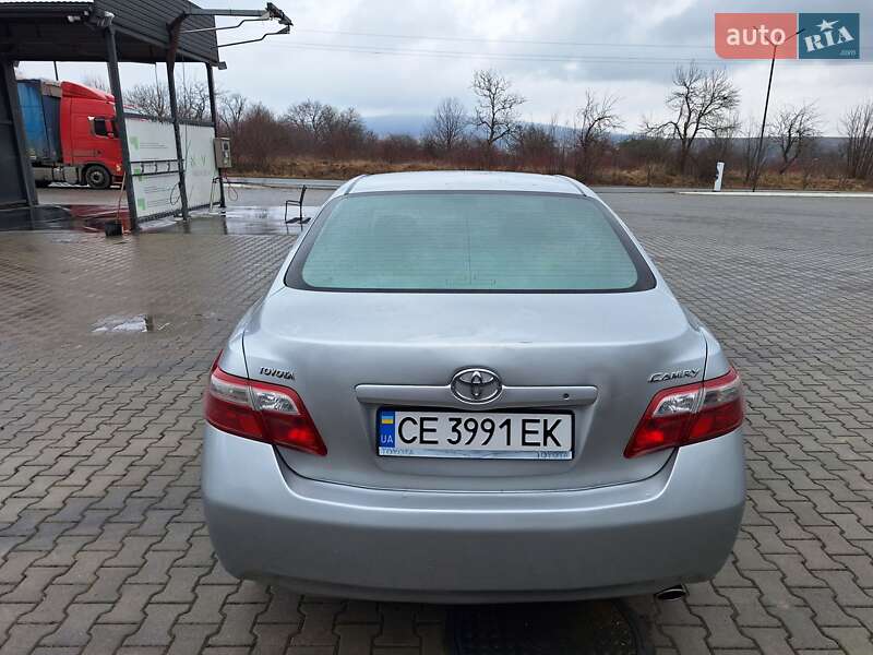 Седан Toyota Camry 2008 в Чернівцях