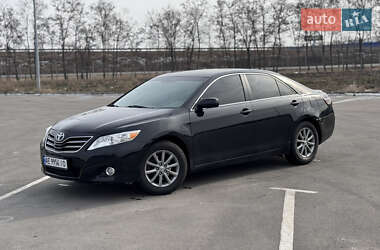 Седан Toyota Camry 2011 в Дніпрі