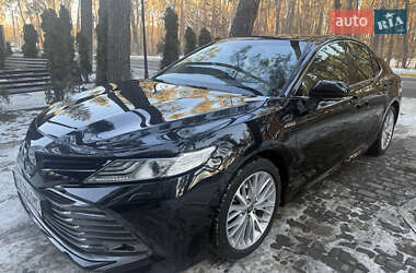 Седан Toyota Camry 2020 в Києві