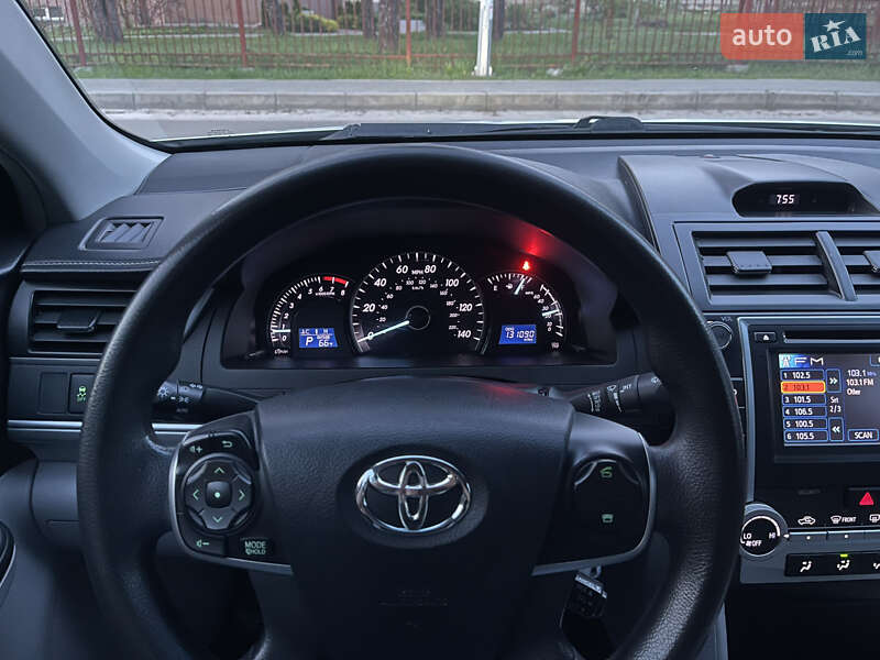Седан Toyota Camry 2013 в Броварах