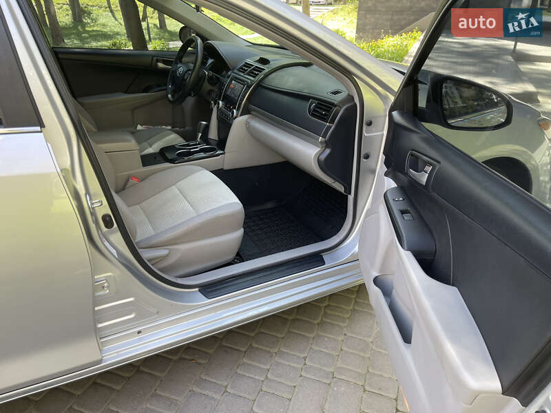 Седан Toyota Camry 2013 в Броварах