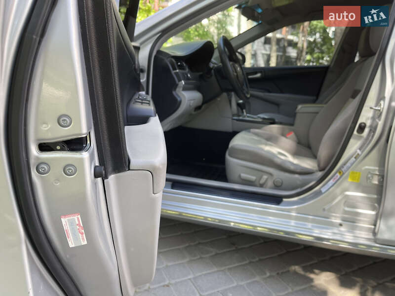 Седан Toyota Camry 2013 в Броварах