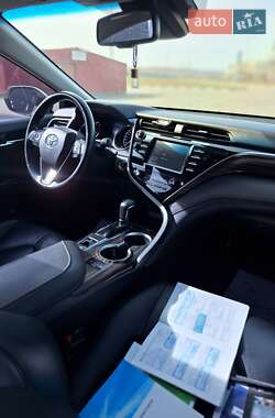 Седан Toyota Camry 2018 в 