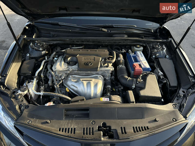 Седан Toyota Camry 2017 в Харькове