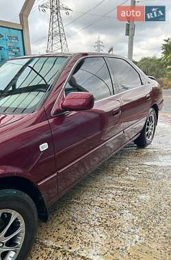 Седан Toyota Camry 1997 в Одессе