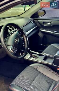 Седан Toyota Camry 2015 в 