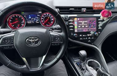 Седан Toyota Camry 2018 в 