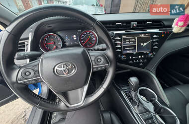 Седан Toyota Camry 2018 в 