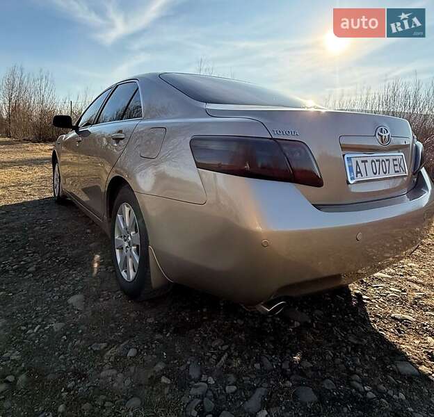 Седан Toyota Camry 2008 в Надвірній